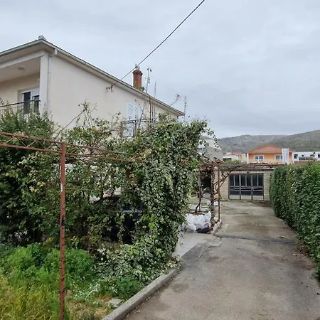Apartman Croatia Trogir, 4 Rooms, Pool 4km