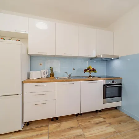 Croatia Trogir, 4 Rooms, Pool 4km Apartman *