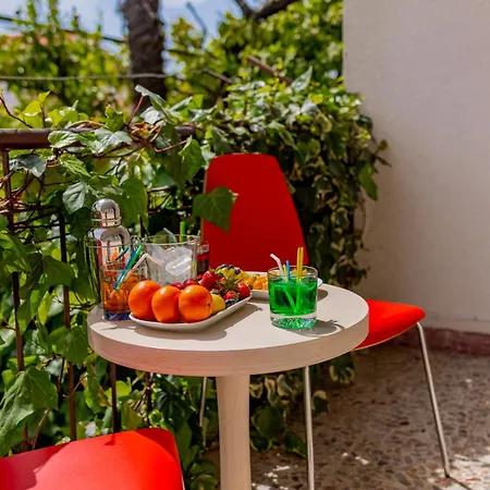 Croatia Trogir, 4 Rooms, Pool 4km Apartman