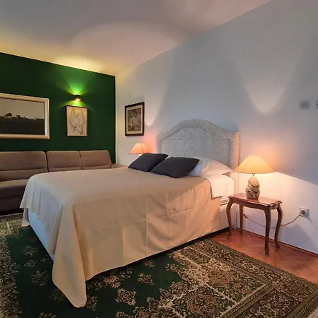 Apartman Croatia Trogir, 4 Rooms, Pool 4km *