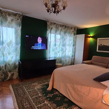 Apartman Croatia Trogir, 4 Rooms, Pool 4km *