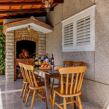 Apartment Croatia Trogir, 4 Rooms, Pool 4km *